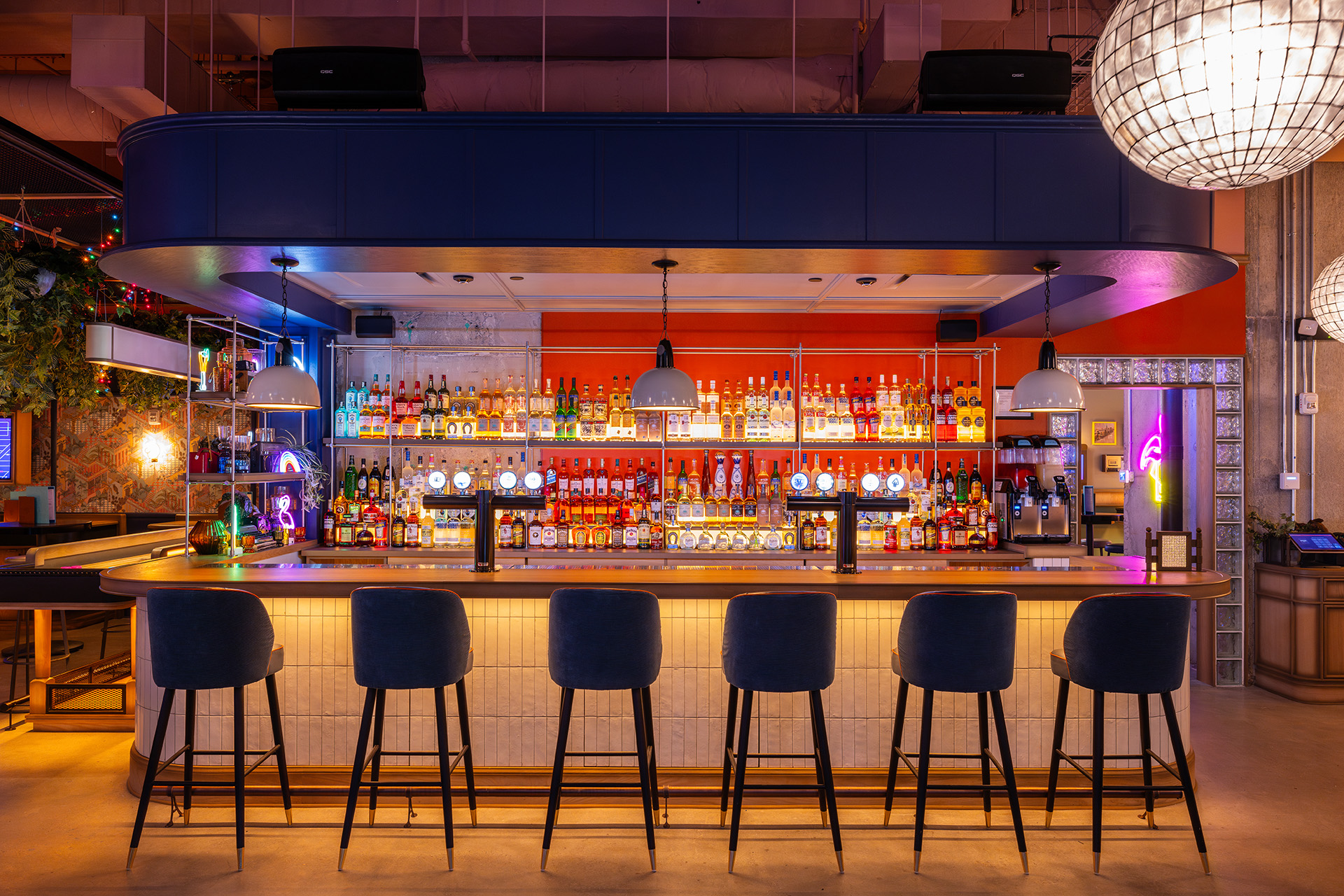 Flamingo Bar .jpg